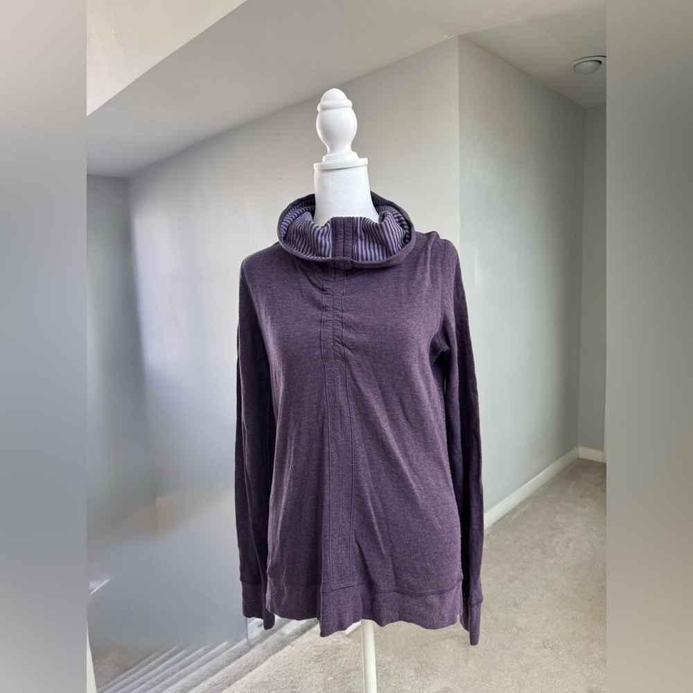 Lululemon reversible shirt size 6